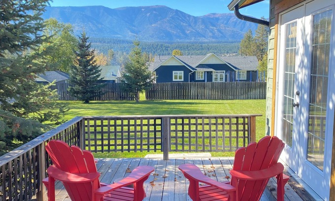 East Kootenay Casa | Acogedora cabaña Sinclair brillante en el hermoso Windermere Bc
