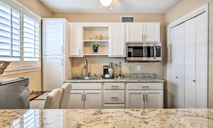 Bandolero - Tarascas Apartamento | Bright El Paso Studio Near Area Attractions!