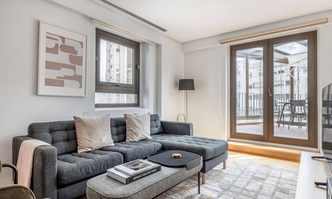 El Viso Apartamento | Bright El Viso 2BR w/ Terrace, nr Football Stadium, by Blueground