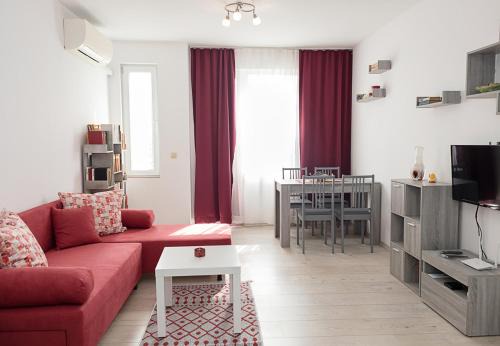 Hristo Botev Apartamento | Bright & Elegant 1-BR Flat Near the City Center by Flat Mаnager