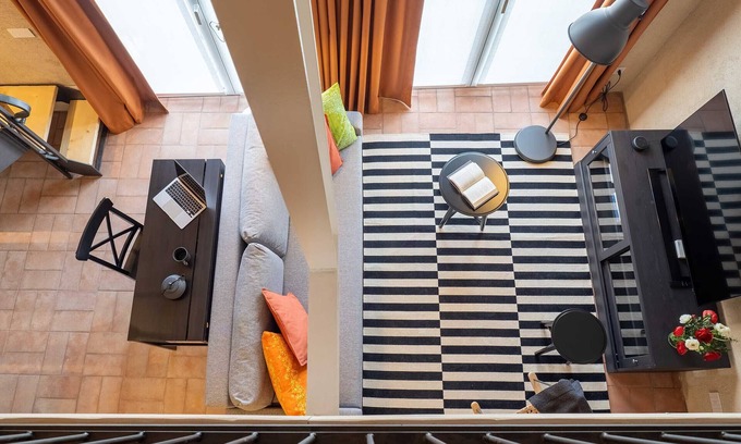 Cressa Apartamento | Bright Rustic Loft near Lakes Maggiore and Orta