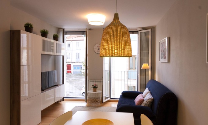 Ourense Apartamento | Bright flat Central Burgas Thermal in Historic Center of Ourense.