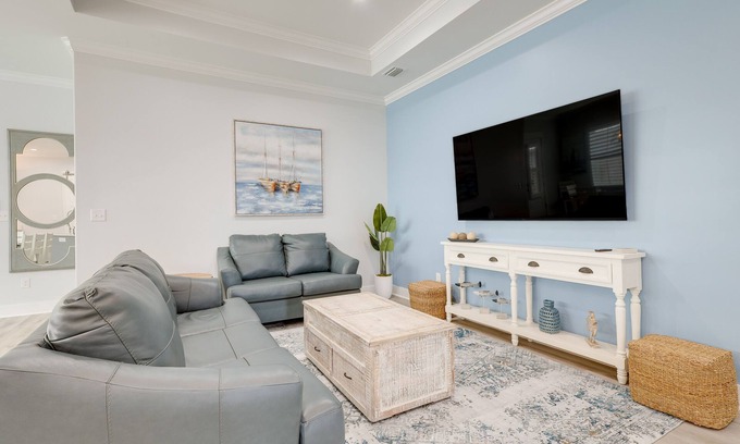 Foley Casa | Bright Foley Home w/ Patio - 7 Mi to Wharf & Beach