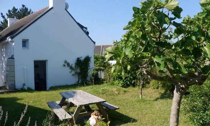 Le Palais Casa | Bright house with garden, close to Palais, Citadelle, Castoul beach