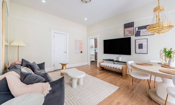 Communipaw Apartamento | Bright & Modern 35 Mins to NYC Extended Stays