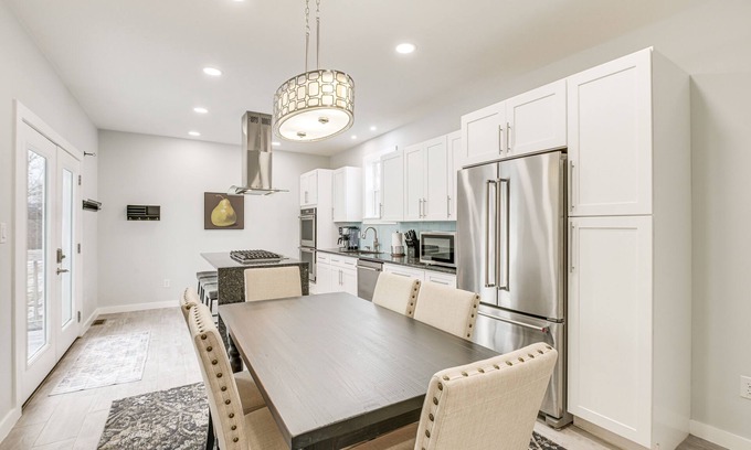 Presque Isle Casa | Bright & Modern Home: 2 Mi to Presque Isle Airport