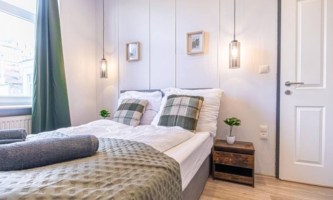Funfhaus Apartamento | Bright & Modern Room in Vienna’s Meidling District