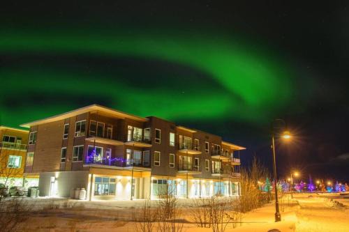 Whitehorse Apartamento | Bright Modern Stylish Condo in heart of Downtown (Center)