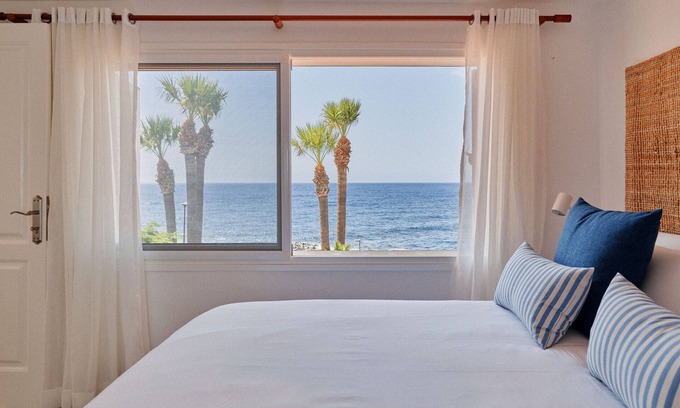 San Miguel de Abona Chalet De Esquí | Bungalow luminoso frente al mar, vistas, jardín y estilo coastal, 91