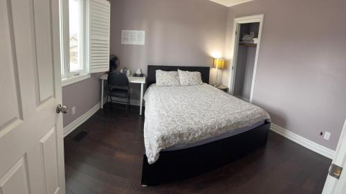 Mississauga Casa | Bright Private Single Bedroom Q33