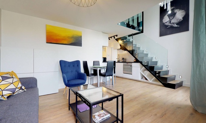 Tonkin Nord Apartamento | Luminoso, tranquilo con 2 dormitorios, 2 baños, 2 aseos y garaje.