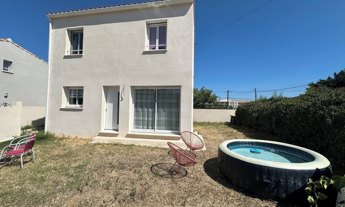 Redessan Villa | Bright, quiet house in Redessan