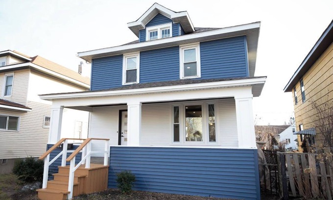 Superior Casa | Bright & Renovated 3-bedroom house in Superior, quick 6 miles to Duluth!