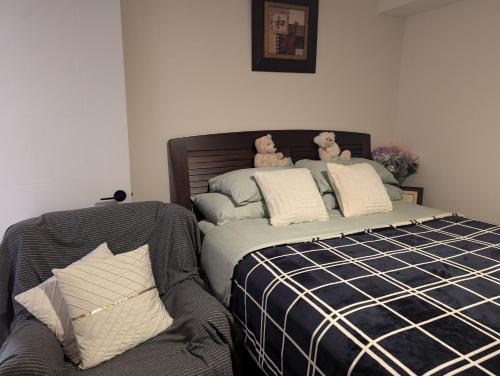 Bowmanville Casa | Bright Room full of love and warmth