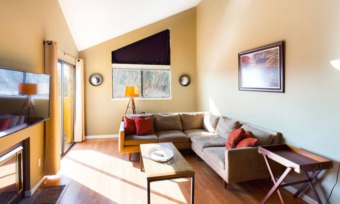 San Carlos Apartamento | Bright San Carlos 2BR w/ Balcony, nr Cafes & Restaurants, by Blueground