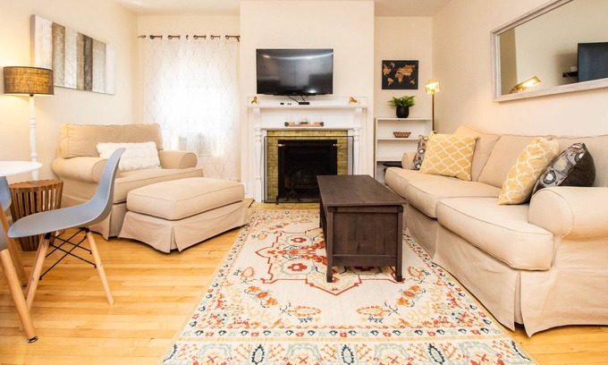 Cleveland Circle Apartamento | Pasos luminosos y espaciosos de 1 habitación para MBTA