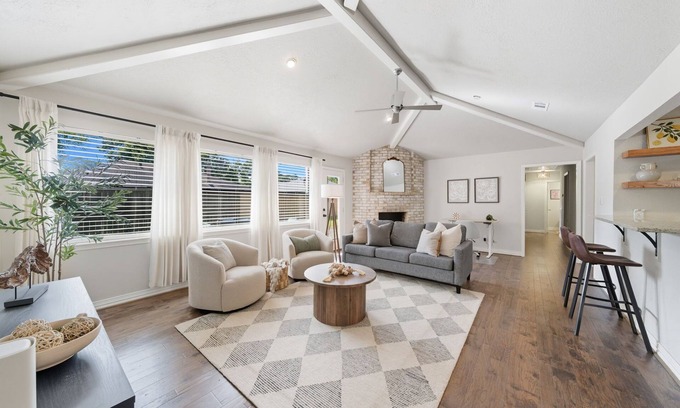 Spring Casa | Bright & Spacious 3-bedroom home in Spring