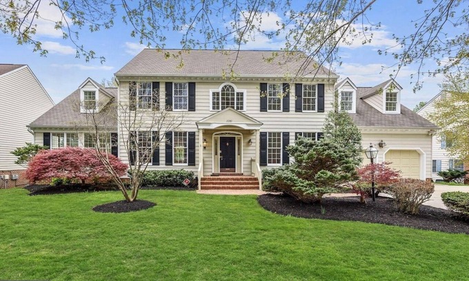 Harper's Choice Casa | Bright spacious 5 bedroom home, Easy Access DC/Baltimore/Annapolis