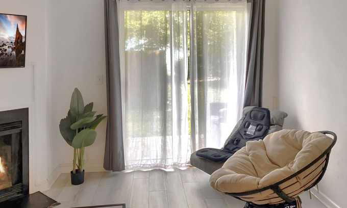 Wilmington Condominio | Bright, Spacious, Modern 2BR Luxury Apt UNCW-Beach