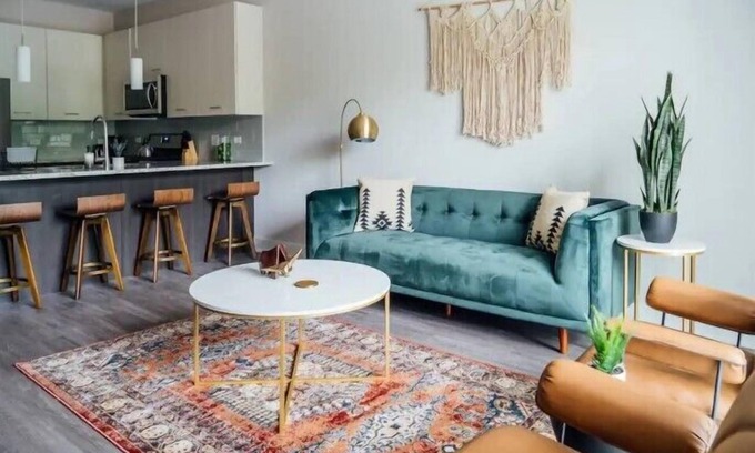 Forestview Apartamento | Bright Stylish 2BR Apt in Oak Brook