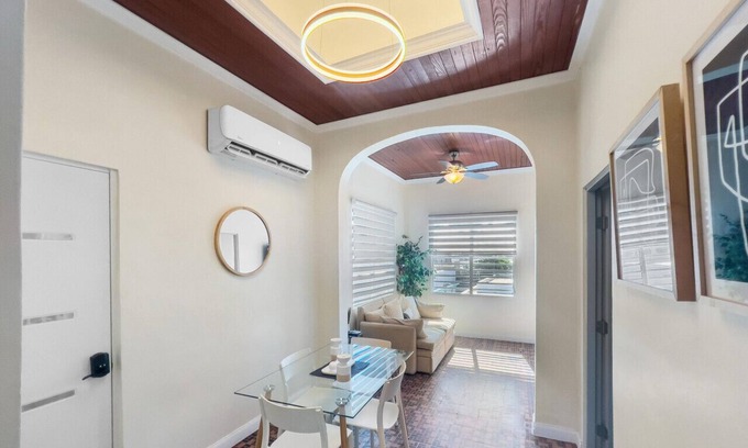 Santurce Villa | Bright & Stylish Apt @ Calle Loiza - Walk to Beach