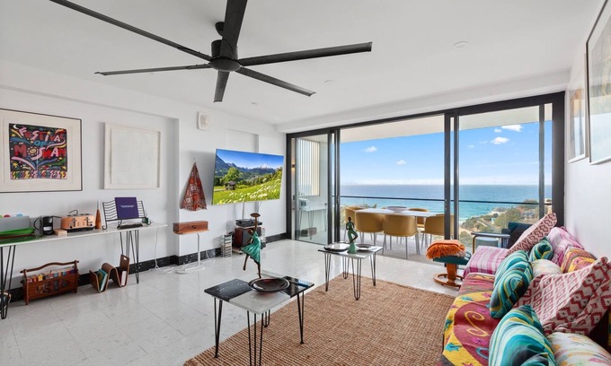 Tamarama Apartamento | Bright Tamarama 2-Bed with Balcony Water View