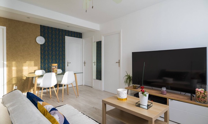 Savigny-sur-Orge Apartamento | Bright, warm apartment