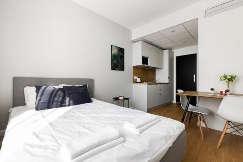 Kadriorg Apartamento | Bright Work&Study Studio with Rest Area