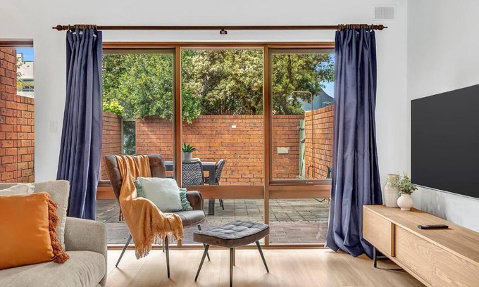 Brighton Casa | Brightly Beachside - Where Jetty Rd meets the Ocean