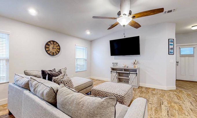 Navarre Casa | Brightly updated home near the sound with large patio, chef's kitchen, & W/D