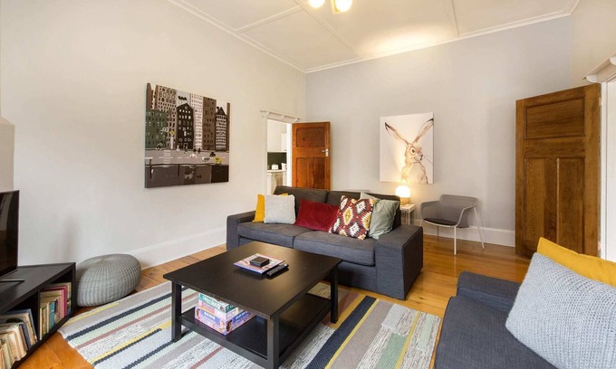 Brighton Casa | BRIGHTON HAVEN a self-contained modern bungalow