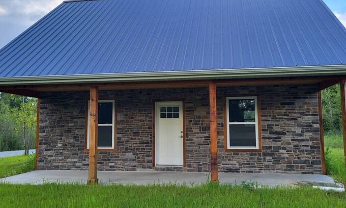 Rensselaer Cabina | Brightstone Lake Cabin 2