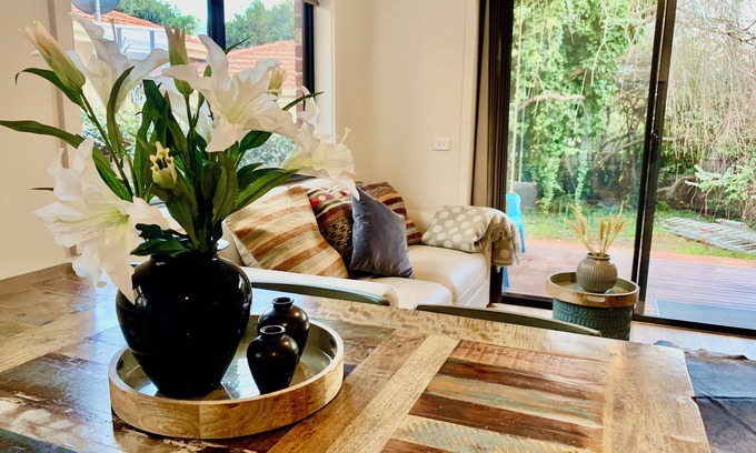Yarralumla Casa | Brilliant 3 bedroom home garden views garage parking walking distance to lake