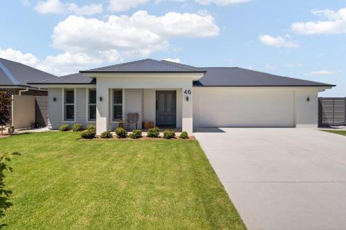 Kelso Casa | Brilliant Brennan - Modern 4 Bed 2 Bath Home