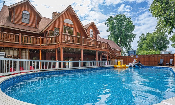 Kent Cabina | Book NEXT summer NOW for this year's rates!