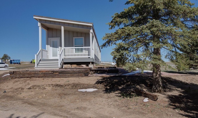 Colorado Springs Cabaña | Bring the entire family including your horses to our awesome Horse Retreat