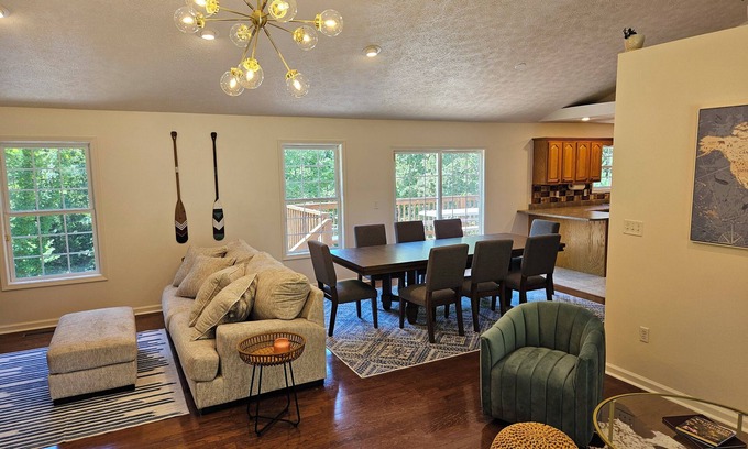 Gilbertsville Casa | Bring the whole family to this great place with lots of room and games for fun.