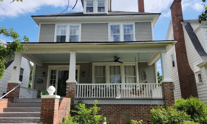 Cape Charles Casa | Bring the whole family to the Summer House. 6 bedroom, 2 bath sleeps 13.