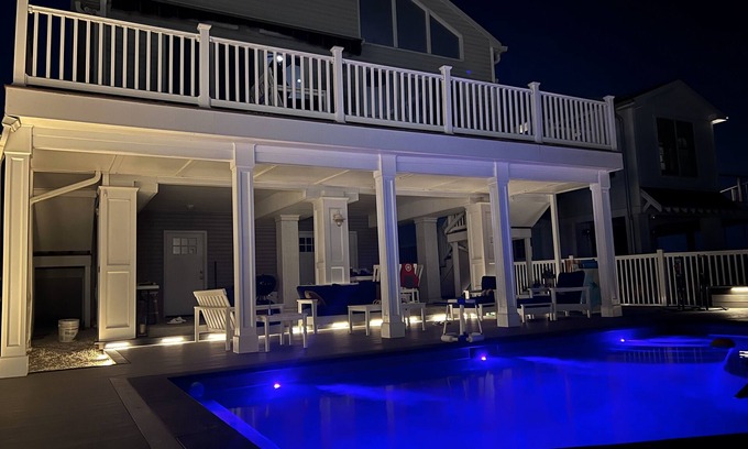 Ocean Beach III Casa | Bring your boat! Bay Front Contemporary with New In-ground Salt Water Pool