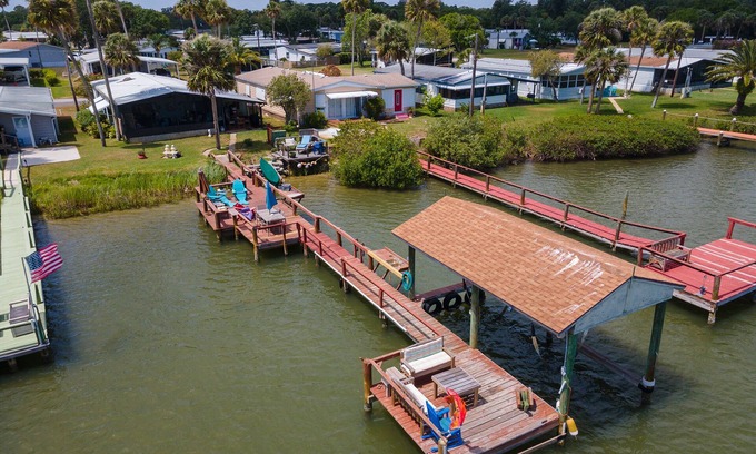 Edgewater Casa | Bring your boat! Huge private dock and community ramp for you on the ICW.