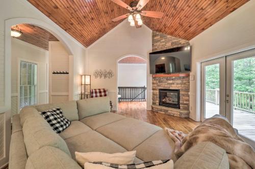 Banner Elk Casa | Bring Your Dog Blue Ridge Mountain Sanctuary!