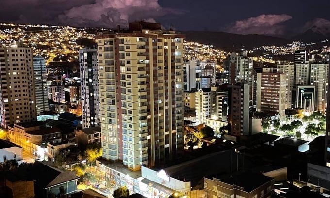 Downtown La Paz Apartamento | Brisa del Altiplano, Sopocachi Family Department!