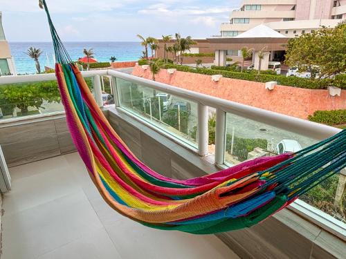 Zona Hotelera Apartamento | Brisas Shores 209 Beachfront Apartment with terrace, Cancun Hotel Zone, 1 bedroom