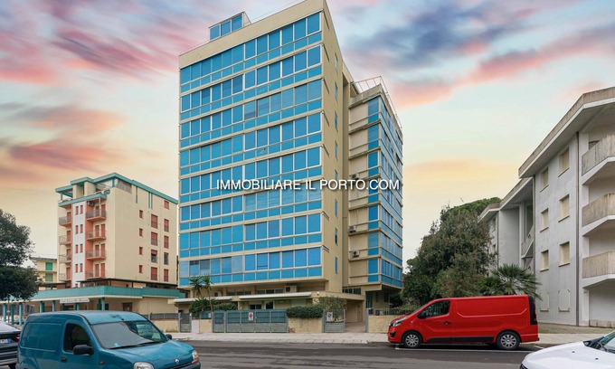 Lido degli Estensi Apartamento | Brise Soleil apartment in the pedestrian center