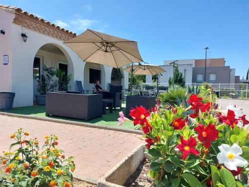 Carcassonne Hotel | Brit Hotel Bosquet Carcassonne Cité