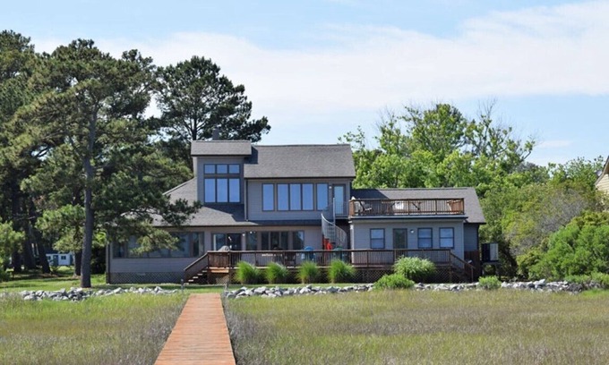 Deep Hole Casa | Brittany at Chincoteague