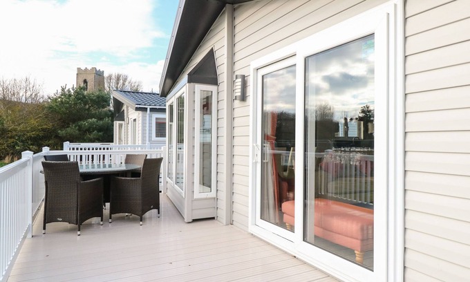 Hopton Cabaña | Broadland Sands Lodge