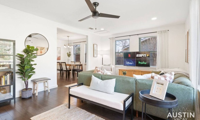 Mueller Apartamento | Pet Friendly ATX Escape + Game Room + Free Parking