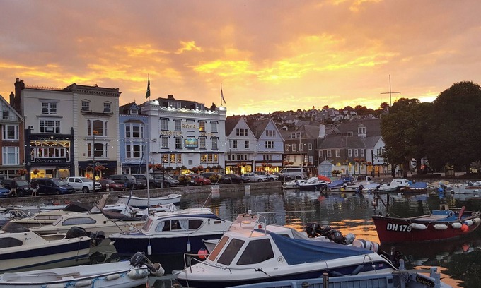 Dartmouth Cabaña | Broadstone Boathouse