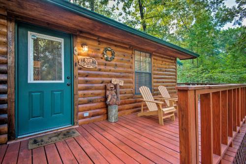 Broken Bow Casa | Broken Bow Cabin with Hot Tub, Near Hiking and Fishing